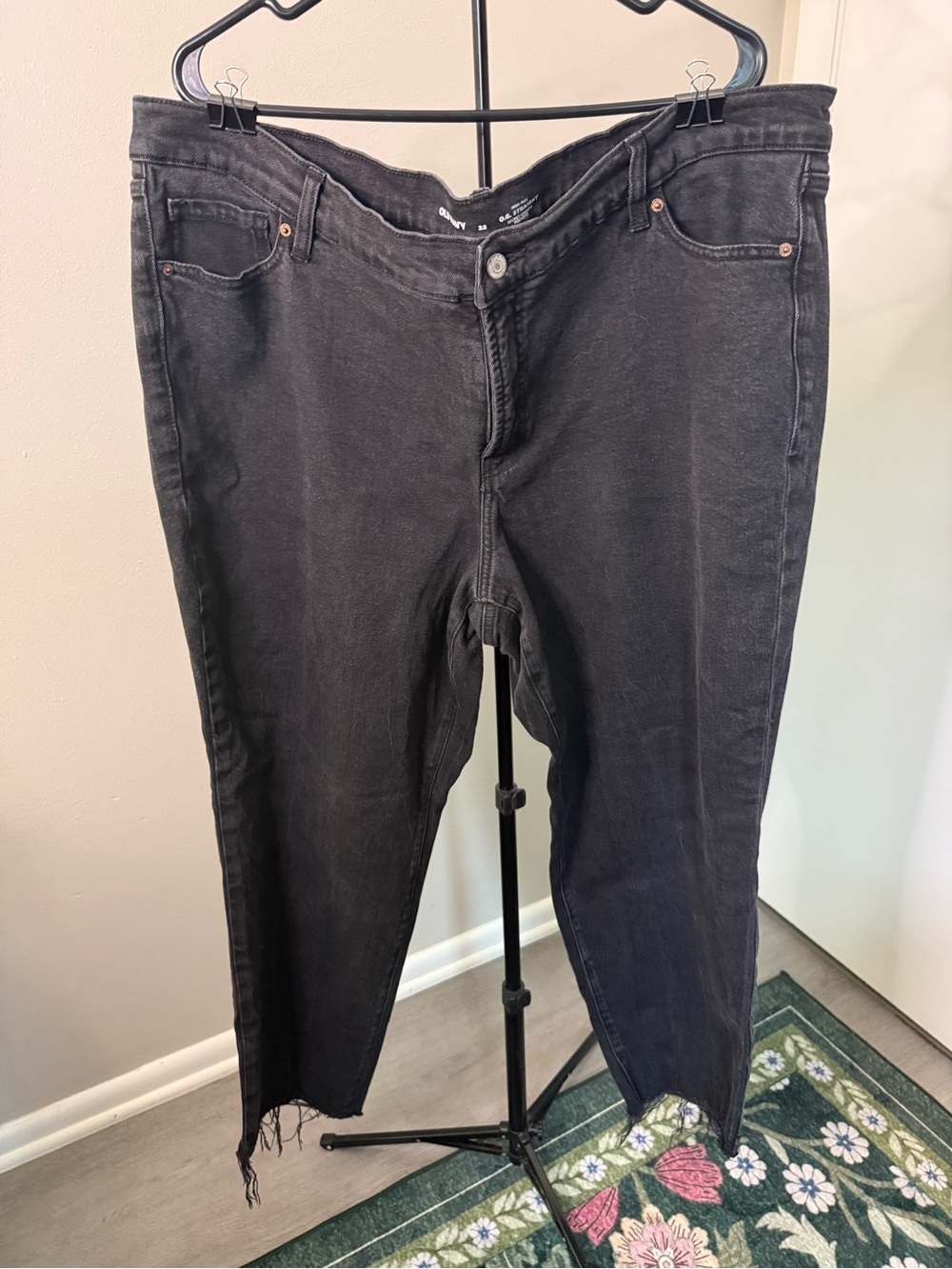 Old Navy Black High Rise OG Straight - 22